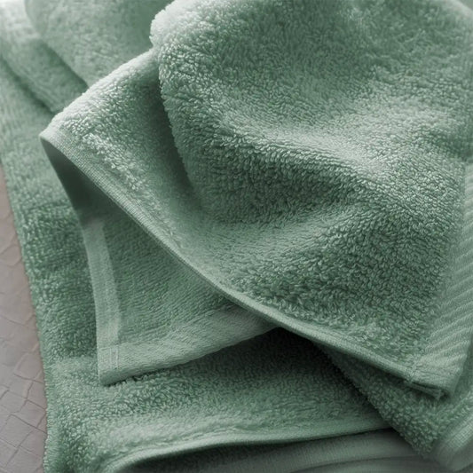 Classic Cotton Bath Sheet 500gsm – Ultra Soft, Absorbent & Quick-Drying (Green)