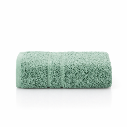 Classic Cotton Bath Towel 500gsm – Soft, Absorbent & Quick-Drying (Green)